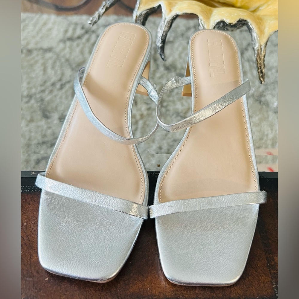 Faryl Sandals